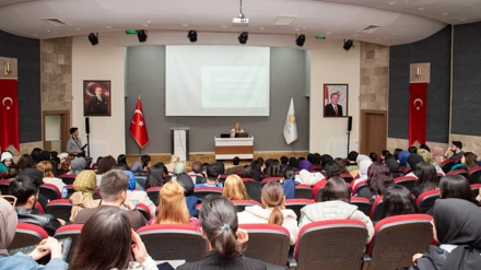 Selçuk Üniversitesinde yapay zekanın önemi anlatıldı